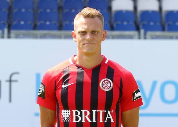 16.07.2018, xxxx, Fussball 3.Liga, SV Wehen Wiesbaden Fototermin 2018 - Porträttermin 2018 2019 emspor, v.l. Neuzugang Rene Guder (SV Wehen Wiesbaden) Wiesbaden