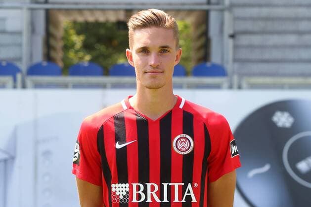 16.07.2018, xxxx, Fussball 3.Liga, SV Wehen Wiesbaden Fototermin 2018 - Porträttermin 2018 2019 emspor, v.l. Sören Reddemann (SV Wehen Wiesbaden) Wiesbaden