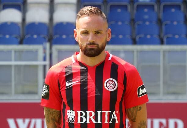 16.07.2018, xxxx, Fussball 3.Liga, SV Wehen Wiesbaden Fototermin 2018 - Porträttermin 2018 2019 emspor, v.l. Neuzugang Giuliano Modica (SV Wehen Wiesbaden) Wiesbaden