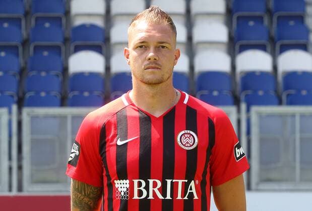16.07.2018, xxxx, Fussball 3.Liga, SV Wehen Wiesbaden Fototermin 2018 - Porträttermin 2018 2019 emspor, v.l. Steven Ruprecht (SV Wehen Wiesbaden) Wiesbaden