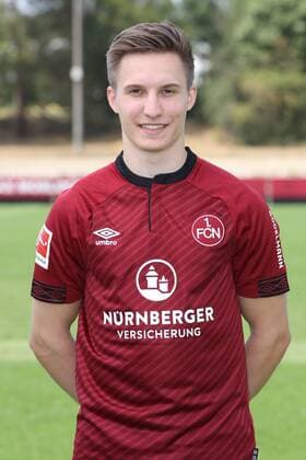 16.07.2018 - 1. FC Nürnberg Nuernberg FCN Club - 1. Fußball Bundesliga BL - Saison 2018 2019 - Fototermin Porträttermin Portraittermin - DaMa - Dennis Lippert (34, 1. FC Nürnberg FCN ) Einzelbild Einzelfoto Portrait Porträt Kopfbild