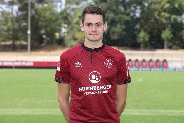 16.07.2018 - 1. FC Nürnberg Nuernberg FCN Club - 1. Fußball Bundesliga BL - Saison 2018 2019 - Fototermin Porträttermin Portraittermin - DaMa - Alexander Fuchs (35, 1. FC Nürnberg FCN ) Einzelbild Einzelfoto Portrait Porträt Kopfbild