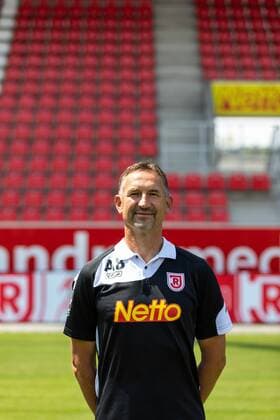 GER, Fussball, Herren, 2.BL, Saison 2018 2019, Porträttermin, 17.07.2018, SSV Jahn Regensburg Achim Beierlorzer; SSV Jahn Regensburg; 2.BL, PortraÌˆttermin 2018 2019,