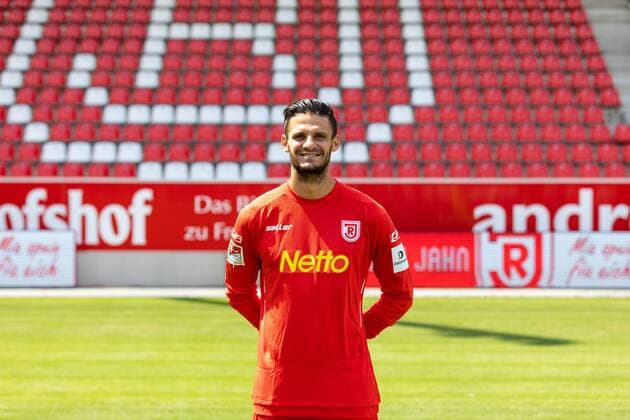GER, Fussball, Herren, 2.BL, Saison 2018 2019, Porträttermin, 17.07.2018, SSV Jahn Regensburg Andre Weis; SSV Jahn Regensburg; 2.BL, PortraÌˆttermin 2018 2019,