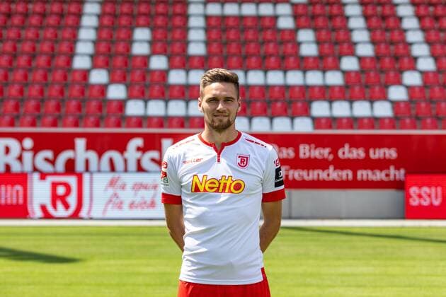 GER, Fussball, Herren, 2.BL, Saison 2018 2019, Porträttermin, 17.07.2018, SSV Jahn Regensburg Jonas Nietfeld; SSV Jahn Regensburg; 2.BL, PortraÌˆttermin 2018 2019,