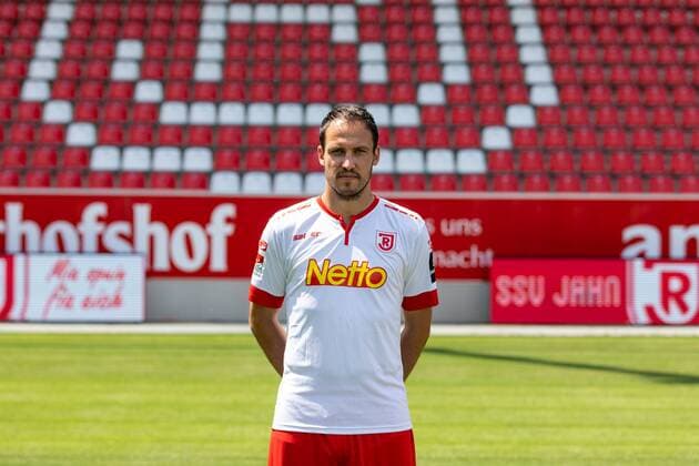 GER, Fussball, Herren, 2.BL, Saison 2018 2019, Porträttermin, 17.07.2018, SSV Jahn Regensburg Sebastian Freis; SSV Jahn Regensburg; 2.BL, PortraÌˆttermin 2018 2019,
