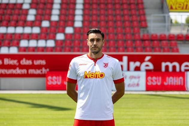 GER, Fussball, Herren, 2.BL, Saison 2018 2019, Porträttermin, 17.07.2018, SSV Jahn Regensburg Hamadi Al Ghaddioui; SSV Jahn Regensburg; 2.BL, PortraÌˆttermin 2018 2019,
