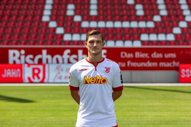 GER, Fussball, Herren, 2.BL, Saison 2018 2019, Porträttermin, 17.07.2018, SSV Jahn Regensburg Andre Dej SSV Jahn Regensburg; 2.BL, PortraÌˆttermin 2018 2019,