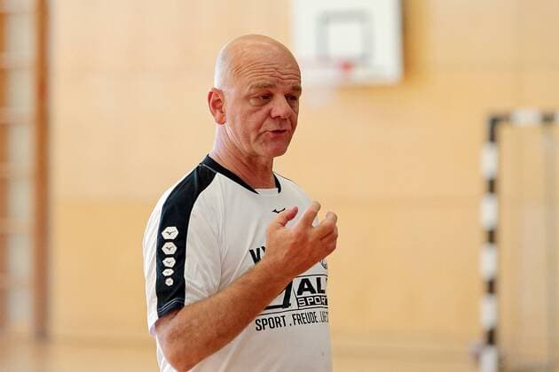 18.07.2018, xovx, Handball HBL, HSG Wetzlar Trainingslager in Kappl emspor, Trainer Kai Wandschneider (HSG Wetzlar). Kappl