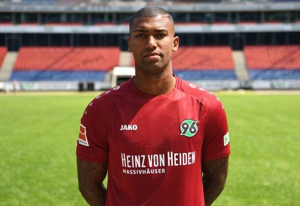 offizieller Fototermin Portraitstermin Hannover 96 Walace, Hannover 96; 1.BL, Porträttermin 2018 2019