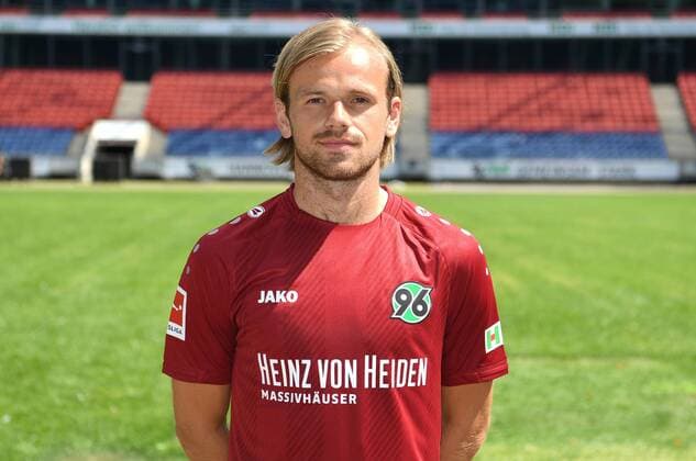 offizieller Fototermin Portraitstermin Hannover 96 Iver Fossum; Hannover 96; 1.BL, Porträttermin 2018 2019