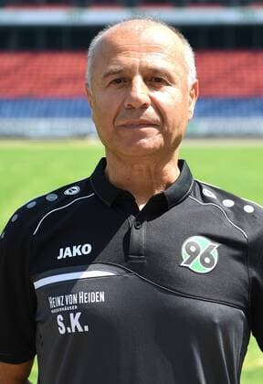 offizieller Fototermin Portraitstermin Hannover 96 Servet Kaya, Zeugwart; Hannover 96; 1.BL, Porträttermin 2018 2019