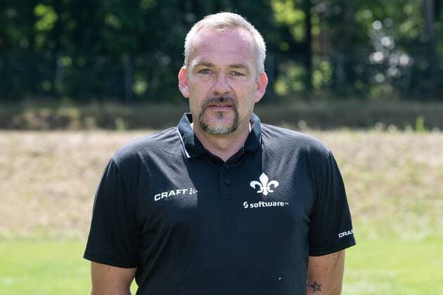 19.07.2018, xfux, Fussball 2.Bundesliga, SV Darmstadt 98 Fototermin Saison 2018 2019, PortraÌˆttermin 2018 2019, emspor, emonline, deloka, v.l. Betreuer Michael Richter; (SV Darmstadt 98) Darmstadt