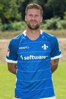 19.07.2018, xfux, Fussball 2.Bundesliga, SV Darmstadt 98 Fototermin Saison 2018 2019, PortraÌˆttermin 2018 2019, emspor, emonline, deloka, v.l. Tobias Kempe; (SV Darmstadt 98) Darmstadt