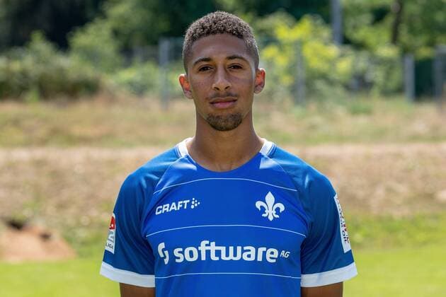 19.07.2018, xfux, Fussball 2.Bundesliga, SV Darmstadt 98 Fototermin Saison 2018 2019, PortraÌˆttermin 2018 2019, emspor, emonline, deloka, v.l. Orrin McKinze Gaines II; (SV Darmstadt 98) Darmstadt