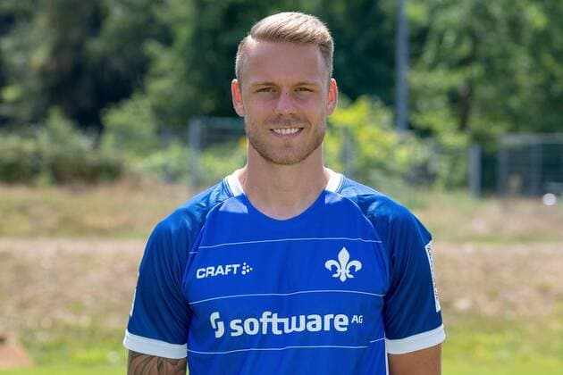 19.07.2018, xfux, Fussball 2.Bundesliga, SV Darmstadt 98 Fototermin Saison 2018 2019, PortraÌˆttermin 2018 2019, emspor, emonline, deloka, v.l. Marcel Franke; (SV Darmstadt 98) Darmstadt