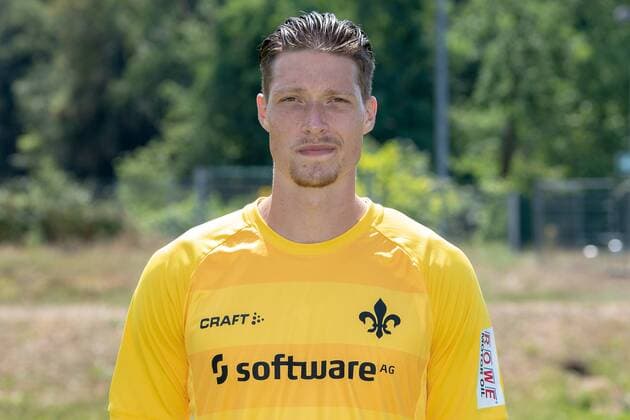 19.07.2018, xfux, Fussball 2.Bundesliga, SV Darmstadt 98 Fototermin Saison 2018 2019, PortraÌˆttermin 2018 2019, emspor, emonline, deloka, v.l. Florian Stritzel; (SV Darmstadt 98) Darmstadt