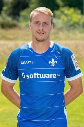 19.07.2018, xfux, Fussball 2.Bundesliga, SV Darmstadt 98 Fototermin Saison 2018 2019, PortraÌˆttermin 2018 2019, emspor, emonline, deloka, v.l. Fabian Holland; (SV Darmstadt 98) Darmstadt