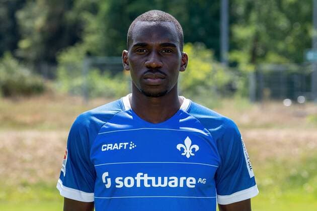 19.07.2018, xfux, Fussball 2.Bundesliga, SV Darmstadt 98 Fototermin Saison 2018 2019, PortraÌˆttermin 2018 2019, emspor, emonline, deloka, v.l. Wilson Kamavuaka; (SV Darmstadt 98) Darmstadt