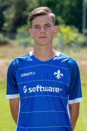 19.07.2018, xfux, Fussball 2.Bundesliga, SV Darmstadt 98 Fototermin Saison 2018 2019, PortraÌˆttermin 2018 2019, emspor, emonline, deloka, v.l. Luca Gelzleichter; (SV Darmstadt 98 U19) Darmstadt
