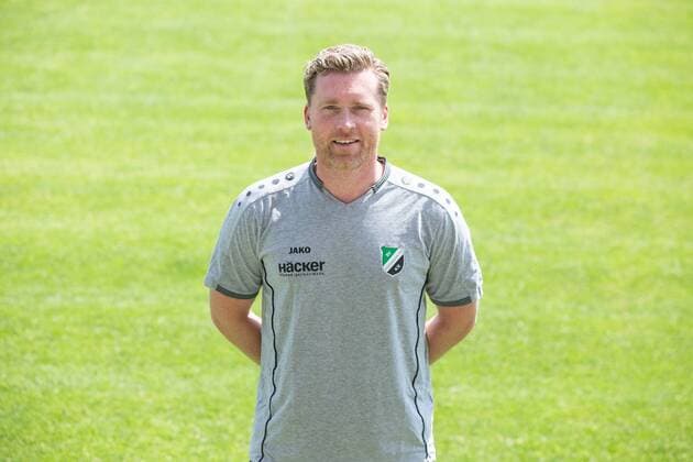 Fußball, Trainerhistorie SV Rödinghausen von 2014 bis heute Roedinghausen, Deutschland 04.07.2018: Regionalliga West - 2018 2019 - Portraettermin SV Roedinghausen Co-Trainer Sebastian Block (Roedinghausen) Roedinghausen Nordrhein-Westfalen Deutschland Haecker Wiehenstadion