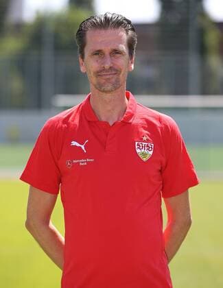 Mannschaftsarzt Prof. Dr. Heiko Striegel; VfB Stuttgart 1893; 1. BL, Portraettermin 2018 2019,