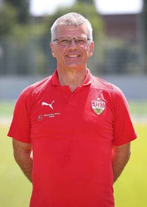 Zeugwart Michael Meusch; VfB Stuttgart 1893; 1. BL, Portraettermin 2018 2019,