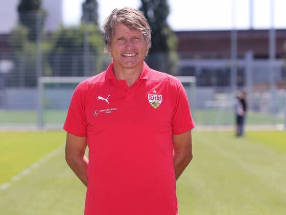 Betreuer Peter Reichert; VfB Stuttgart 1893; 1. BL, Portraettermin 2018 2019,