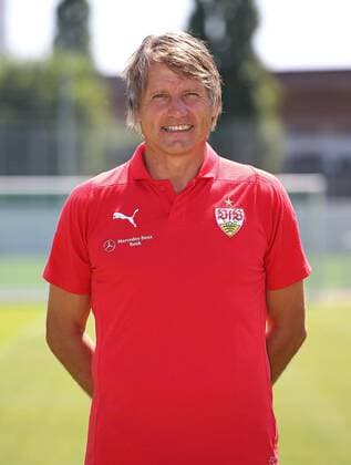 Betreuer Peter Reichert; VfB Stuttgart 1893; 1. BL, Portraettermin 2018 2019,