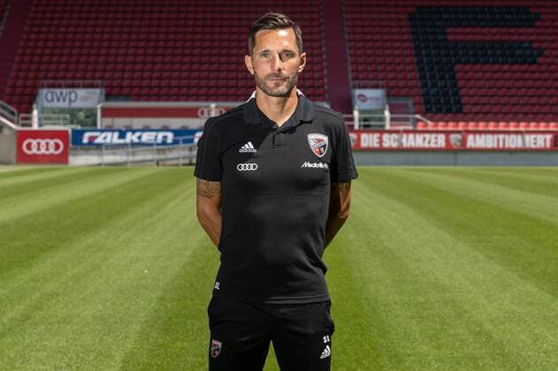 2. Bundesliga - 2. BL Fußball - PortraÌˆttermin 2018 2019, Cheftrainer Stefan Leitl; FC Ingolstadt 04 2. BL - FC Ingolstadt 04 Saison 2018 2019