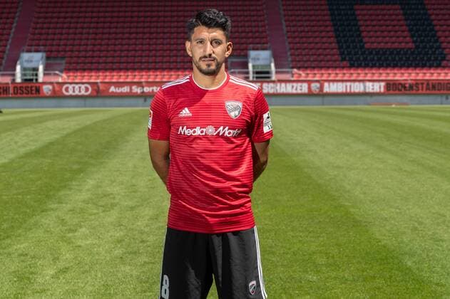 2. Bundesliga - 2. BL Fußball - PortraÌˆttermin 2018 2019, Almog Cohen (8); FC Ingolstadt 04 2. BL - FC Ingolstadt 04 Saison 2018 2019