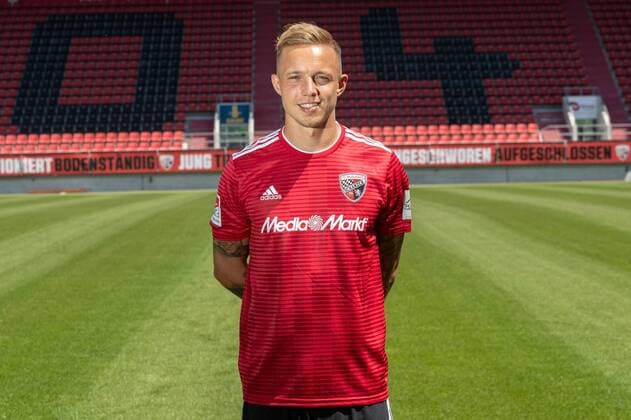 2. Bundesliga - 2. BL Fußball - PortraÌˆttermin 2018 2019, Sonny Kittel (10); FC Ingolstadt 04 2. BL - FC Ingolstadt 04 Saison 2018 2019