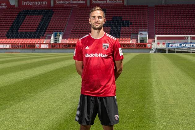 2. Bundesliga - 2. BL Fußball - PortraÌˆttermin 2018 2019, Benedikt Gimber (5); FC Ingolstadt 04 2. BL - FC Ingolstadt 04 Saison 2018 2019