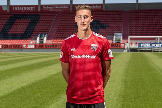 2. Bundesliga - 2. BL Fußball - PortraÌˆttermin 2018 2019, Phil Neumann (26); FC Ingolstadt 04 2. BL - FC Ingolstadt 04 Saison 2018 2019