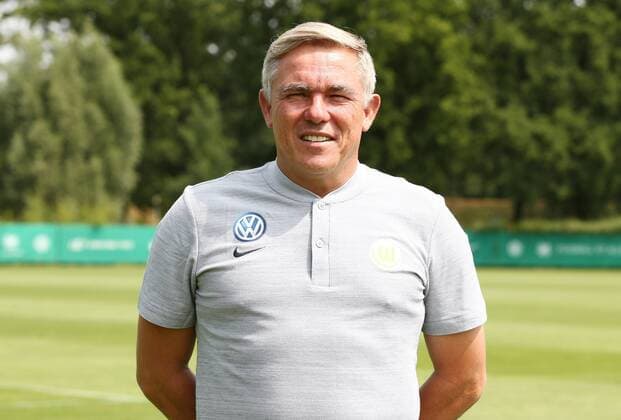 Assistenztrainer Olaf Janßen Fußball Fussball DFL erste 1.Bundesliga Herren Saison 2018 2019 20.07.2018 VfL Wolfsburg Porträttermin , Porträt, Vorstellung, Präsentation, Pressetermin