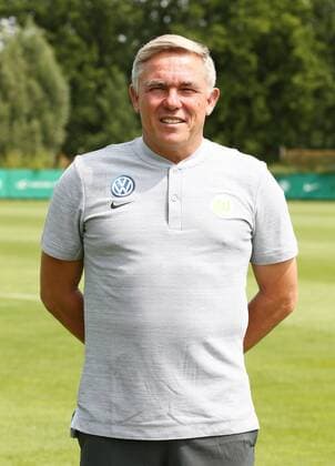 Assistenztrainer Olaf Janßen Fußball Fussball DFL erste 1.Bundesliga Herren Saison 2018 2019 20.07.2018 VfL Wolfsburg Porträttermin , Porträt, Vorstellung, Präsentation, Pressetermin