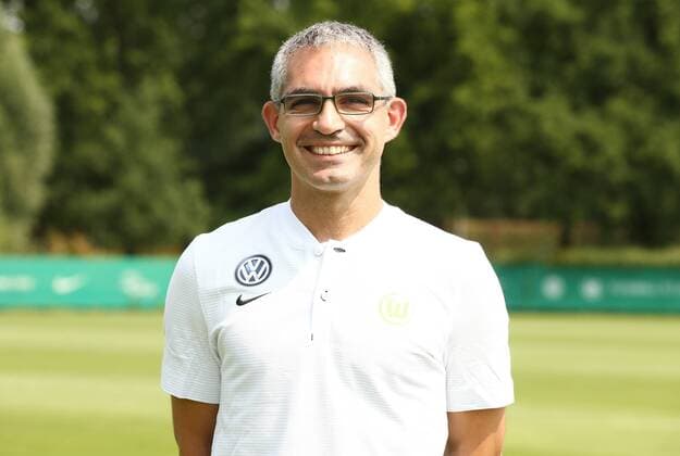 Rehatrainer Michele Putaro Fußball Fussball DFL erste 1.Bundesliga Herren Saison 2018 2019 20.07.2018 VfL Wolfsburg Porträttermin , Porträt, Vorstellung, Präsentation, Pressetermin