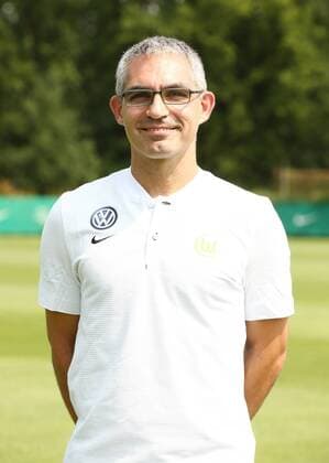 Rehatrainer Michele Putaro Fußball Fussball DFL erste 1.Bundesliga Herren Saison 2018 2019 20.07.2018 VfL Wolfsburg Porträttermin , Porträt, Vorstellung, Präsentation, Pressetermin