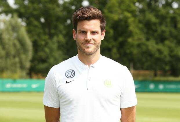 Rehatrainer Athletiktrainer Christoph Tebel Fußball Fussball DFL erste 1.Bundesliga Herren Saison 2018 2019 20.07.2018 VfL Wolfsburg Porträttermin , Porträt, Vorstellung, Präsentation, Pressetermin