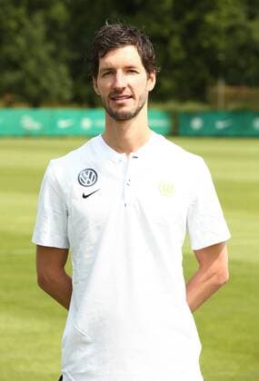 Arzt Dr. Stephan Bornhardt Fußball Fussball DFL erste 1.Bundesliga Herren Saison 2018 2019 20.07.2018 VfL Wolfsburg Porträttermin , Porträt, Vorstellung, Präsentation, Pressetermin