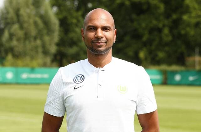 Sascha Weiß Physiotherapeut und Osteopath Fußball Fussball DFL erste 1.Bundesliga Herren Saison 2018 2019 20.07.2018 VfL Wolfsburg Porträttermin , Porträt, Vorstellung, Präsentation, Pressetermin