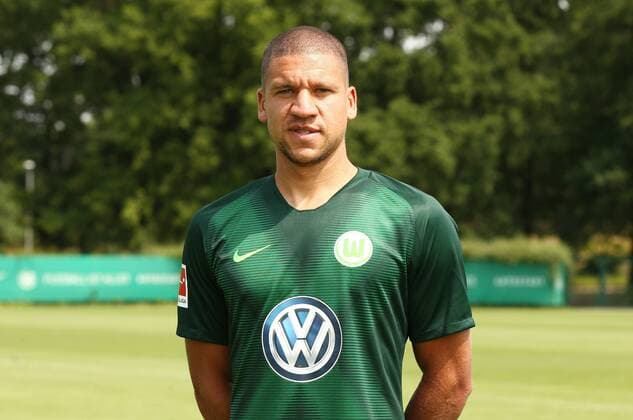 Jeffrey Bruma Fußball Fussball DFL erste 1.Bundesliga Herren Saison 2018 2019 20.07.2018 VfL Wolfsburg Porträttermin , Porträt, Vorstellung, Präsentation, Pressetermin
