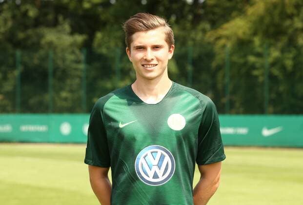 Elvis Rexhbecaj Fußball Fussball DFL erste 1.Bundesliga Herren Saison 2018 2019 20.07.2018 VfL Wolfsburg Porträttermin , Porträt, Vorstellung, Präsentation, Pressetermin