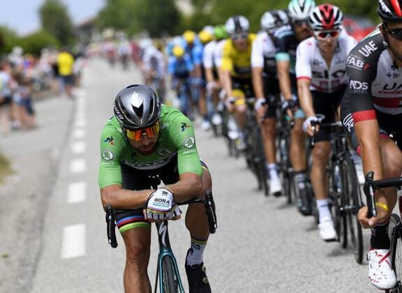 Sport Bilder des Tages VALENCE, FRANCE - JULY 20 : SAGAN Peter (SVK) of Bora - Hansgrohe during stage 13 of the 105th edition of the 2018 Tour de France cycling race, a stage of 169.5 kms between Bourg d Oisans and Valence on July 20, 2018 in Valence, France, 20 07 2018 CYCLISME : Tour de France - Etape 13 - Bourg D Oisans Valence - 20 07 2018 PhotoNews Panoramic 