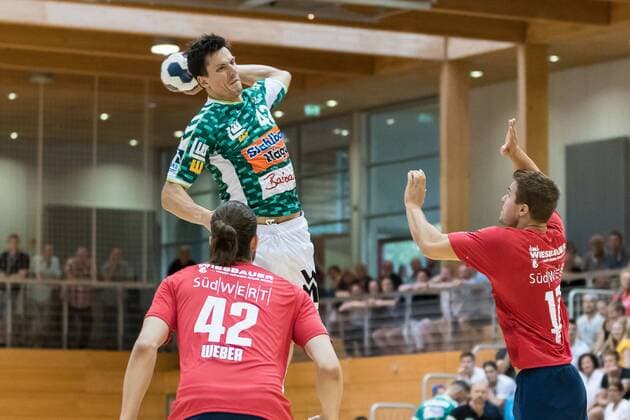 Patrick Weber (SG BBM Bietigheim 42), Nemanja Zelenovic (Frisch Auf Goeppingen 42), Michael Oehler (SG BBM Bietigheim 17), FRISCH AUF! Goeppingen vs. SG BBM Bietigheim , Reichstadt-Pokal 2018, Handballl, DKB, Herren, 1.Bundesliga, Saison 18 19, GER, 20.07.2018, FRISCH AUF! Goeppingen vs. SG BBM Bietigheim , Reichstadt-Pokal 2018, Handballl, DKB, Herren, 1.Bundesliga, Saison 18 19, GER, 20.07.2018 Leinfelden-Echterdingen Copyright: xEIBNER WolfgangxFrankx EP_WFK