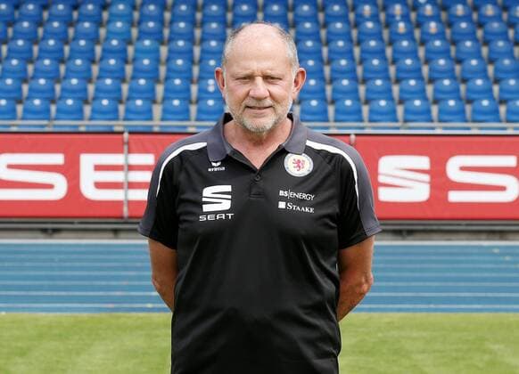 Leiter Physiotherapie Guenter Jonczyk (Eintracht Braunschweig)