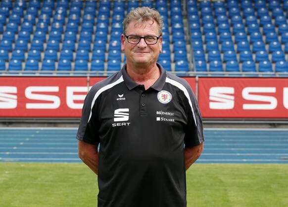 Zeugwart und Busfahrer Christian Skolik (Eintracht Braunschweig)