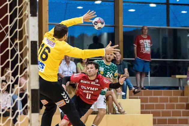 Primoz Prost (Frisch Auf Goeppingen 16), Christian Schaefer (SG BBM Bietigheim 11), FRISCH AUF! Goeppingen vs. SG BBM Bietigheim , Reichstadt-Pokal 2018, Handballl, DKB, Herren, 1.Bundesliga, Saison 18 19, GER, 20.07.2018, FRISCH AUF! Goeppingen vs. SG BBM Bietigheim , Reichstadt-Pokal 2018, Handballl, DKB, Herren, 1.Bundesliga, Saison 18 19, GER, 20.07.2018 Leinfelden-Echterdingen Copyright: xEIBNER WolfgangxFrankx EP_WFK
