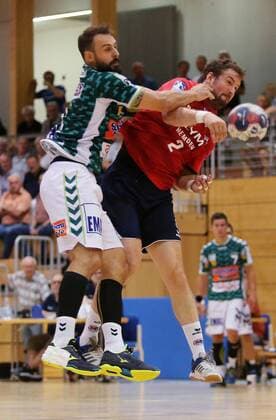 BAU 20.7.2018 Leinfelden-Echterdingen Handball FRISCH AUF! Göppingen vs. SG BBM Bietigheim, v.l. Tim Kneule (Göppingen), Robin Haller (BBM)
