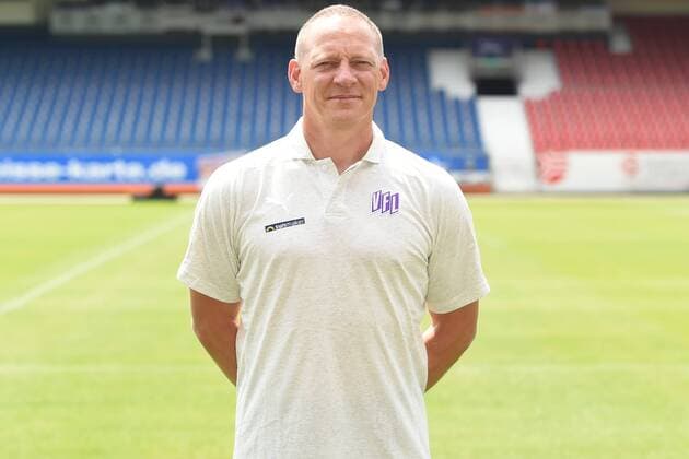 Fußball 3. Liga Porträttermin 2018 2019 VfL Osnabrück am 10.07.2018 an der Bremer Brücke in Osnabrück Osteopath BjoÌˆrn Bjoern Ernst (VfL Osnabrueck)